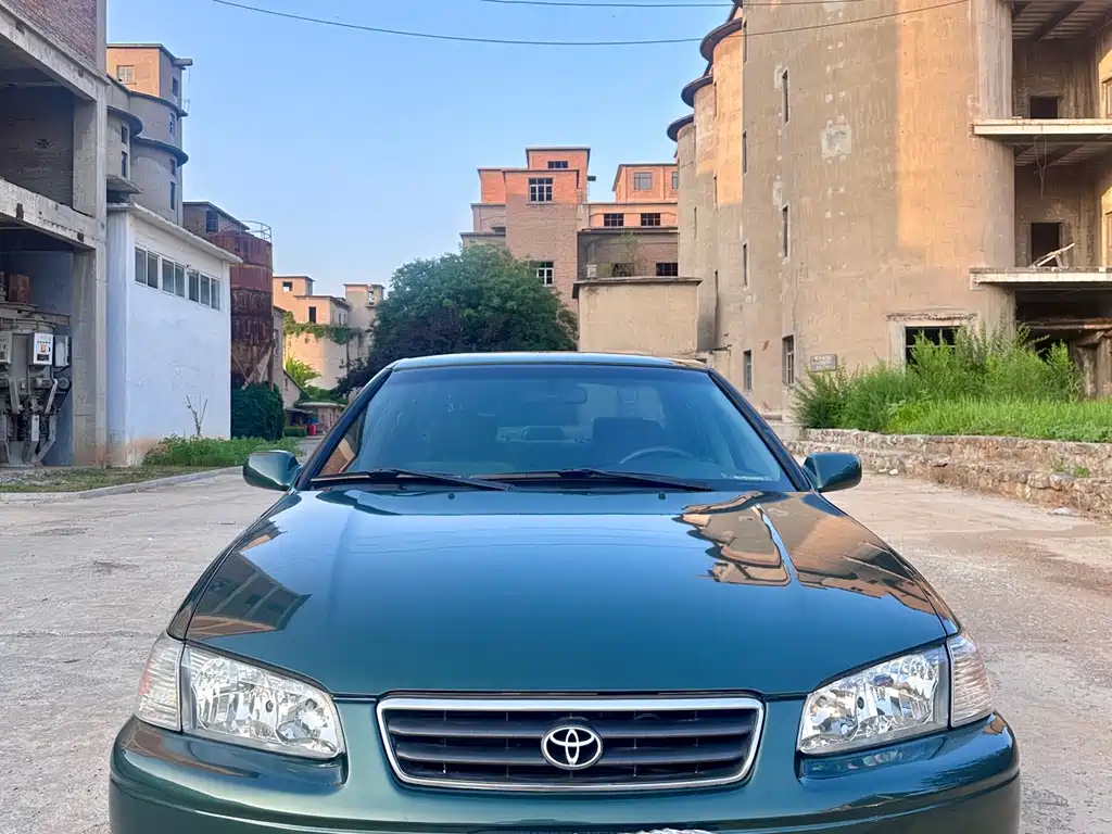 Toyota Camry 2001 — фото 3