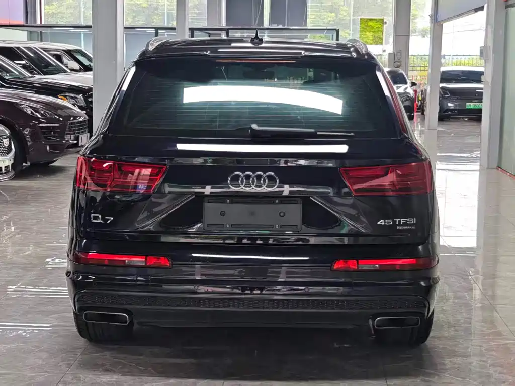 Audi Q7 2017 — фото 15