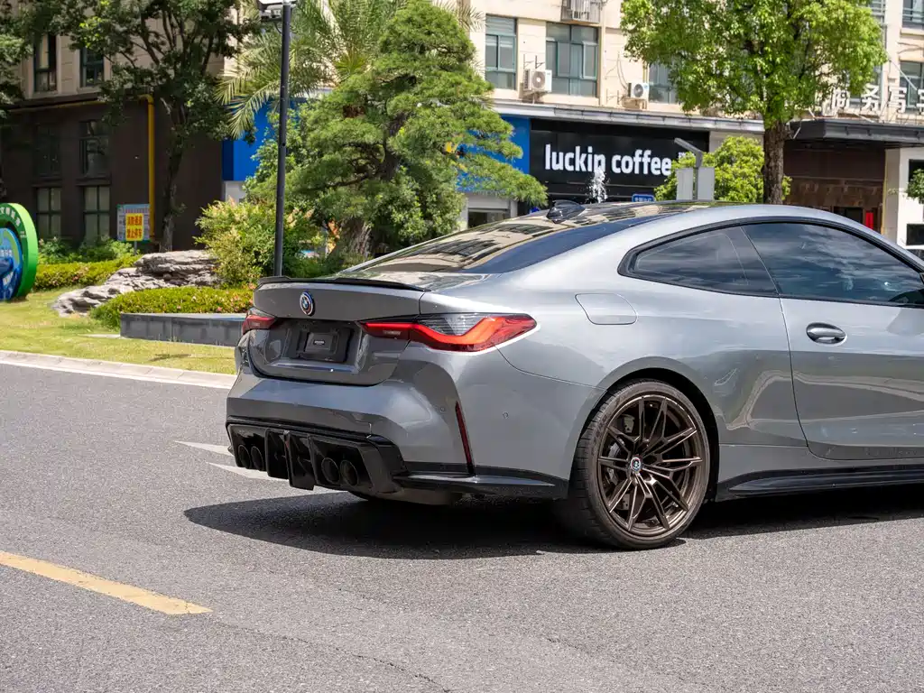 BMW M4 2023 — фото 12