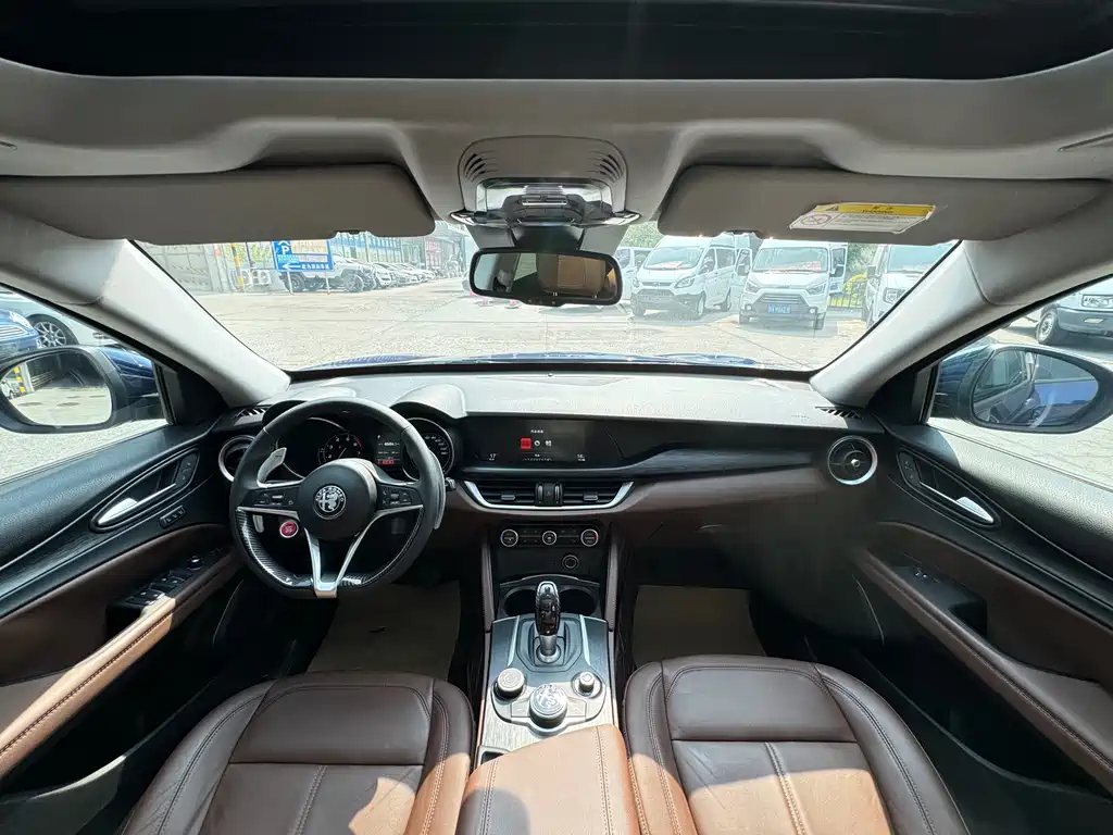 Alfa Romeo Stelvio 2019 — фото 14