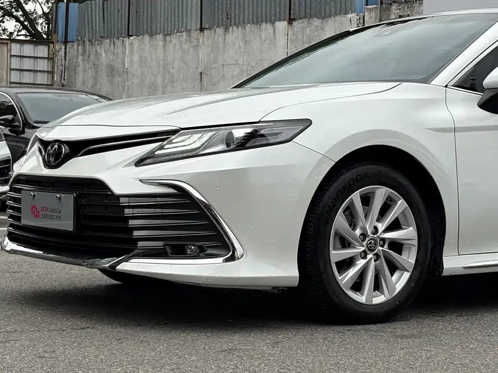 Toyota Camry 2023 — фото 20