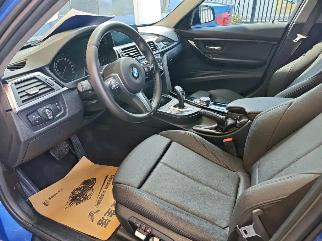 BMW 3 Series 2018 — фото 2