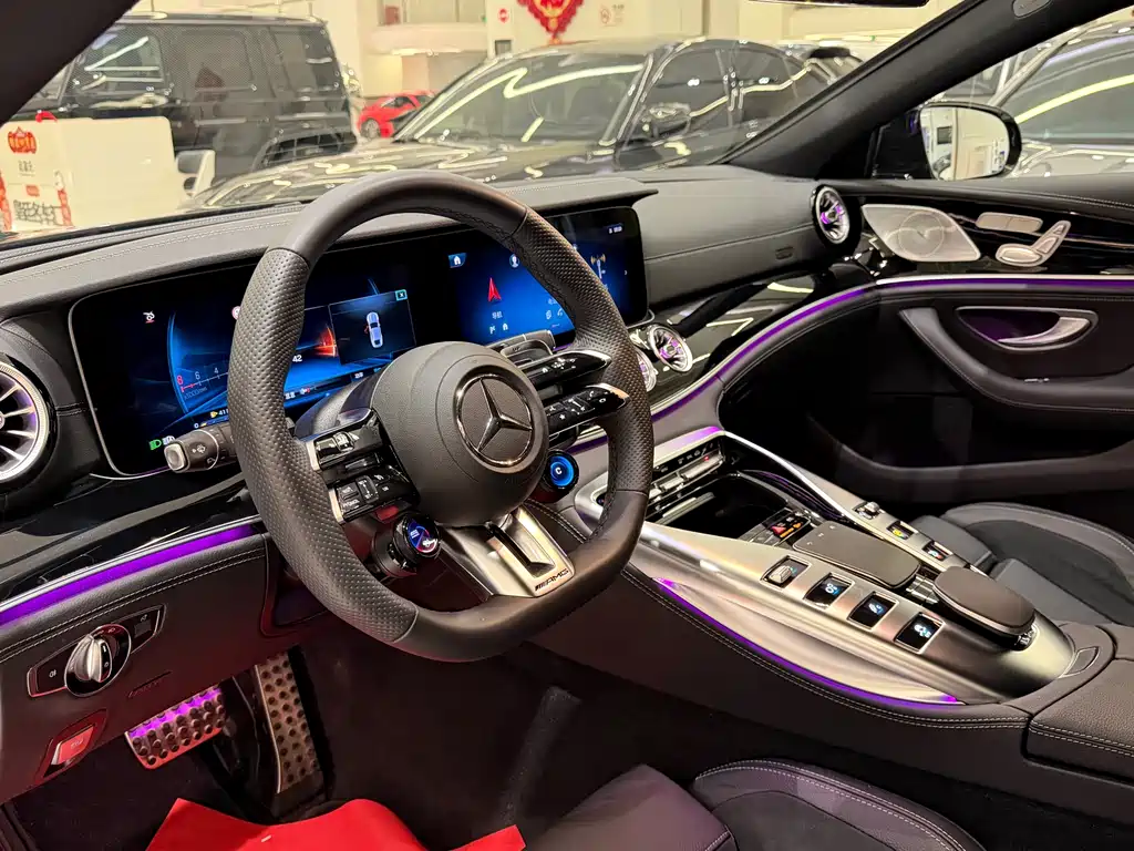 Mercedes-Benz AMG GT 2025 — фото 7