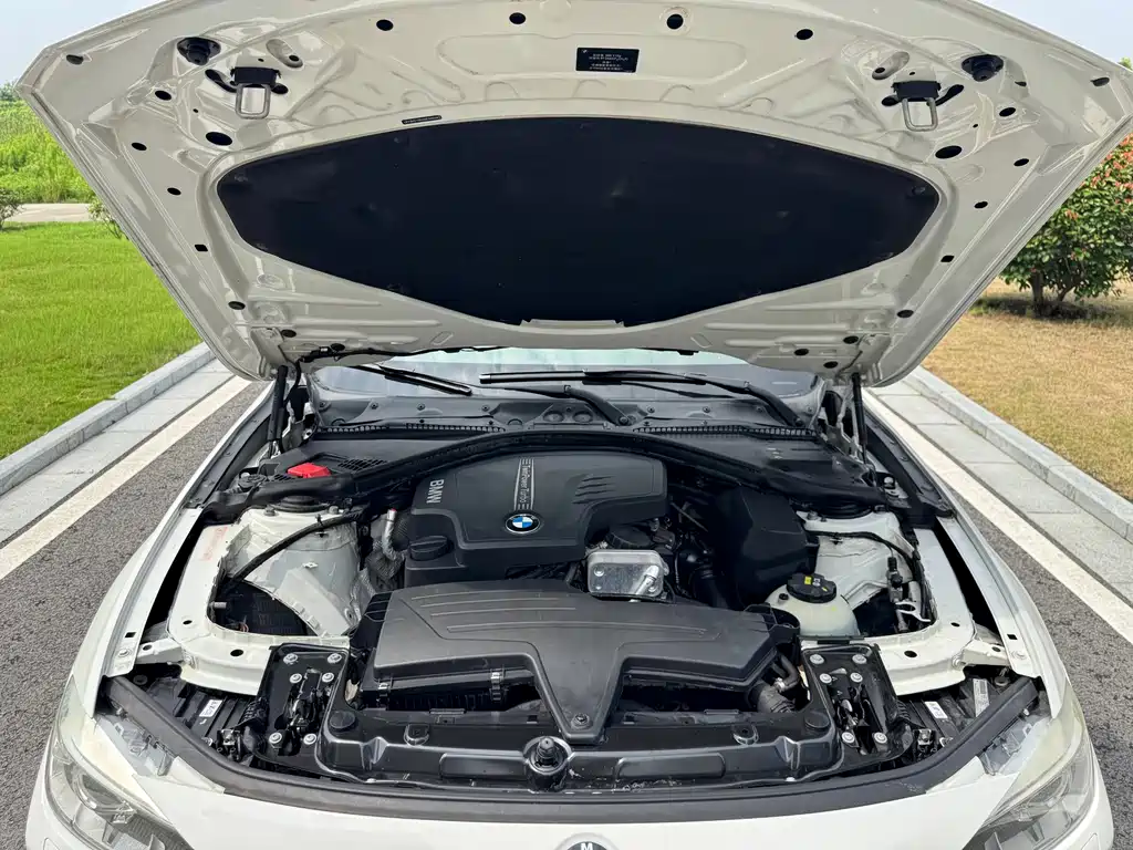 BMW 3 Series 2014 — фото 26