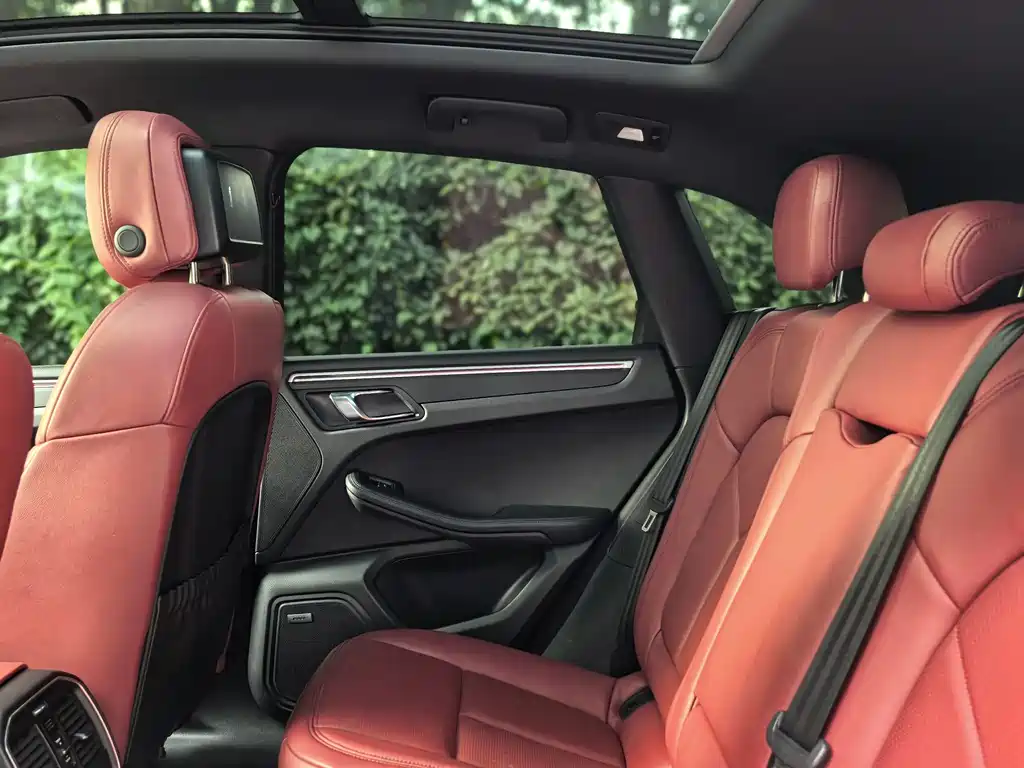 Porsche Macan 2018 — фото 9