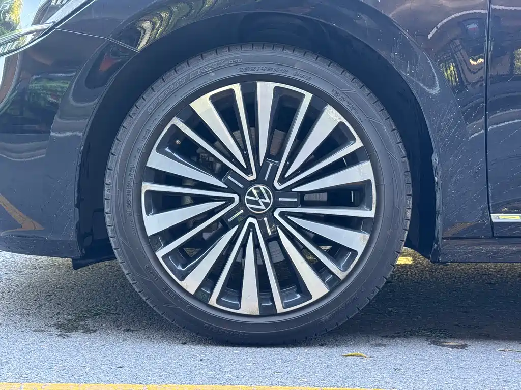 Volkswagen Passat 2021 — фото 17