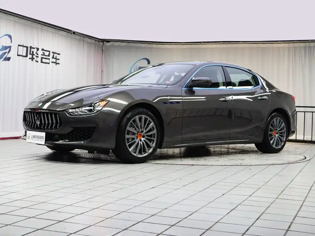 Maserati Ghibli 2023 — фото 1