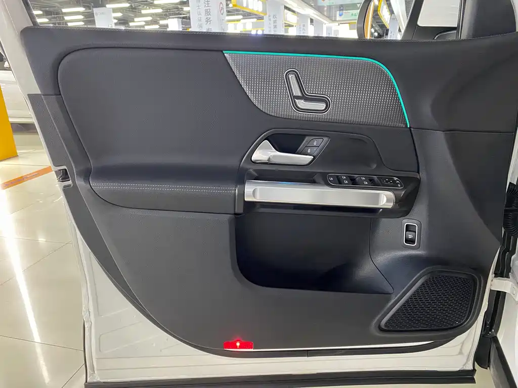 Mercedes-Benz GLB 2022 — фото 19