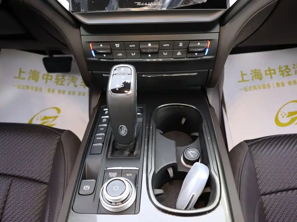Maserati Ghibli 2023 — фото 15