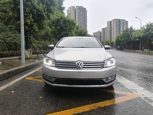 Volkswagen Magotan 2013