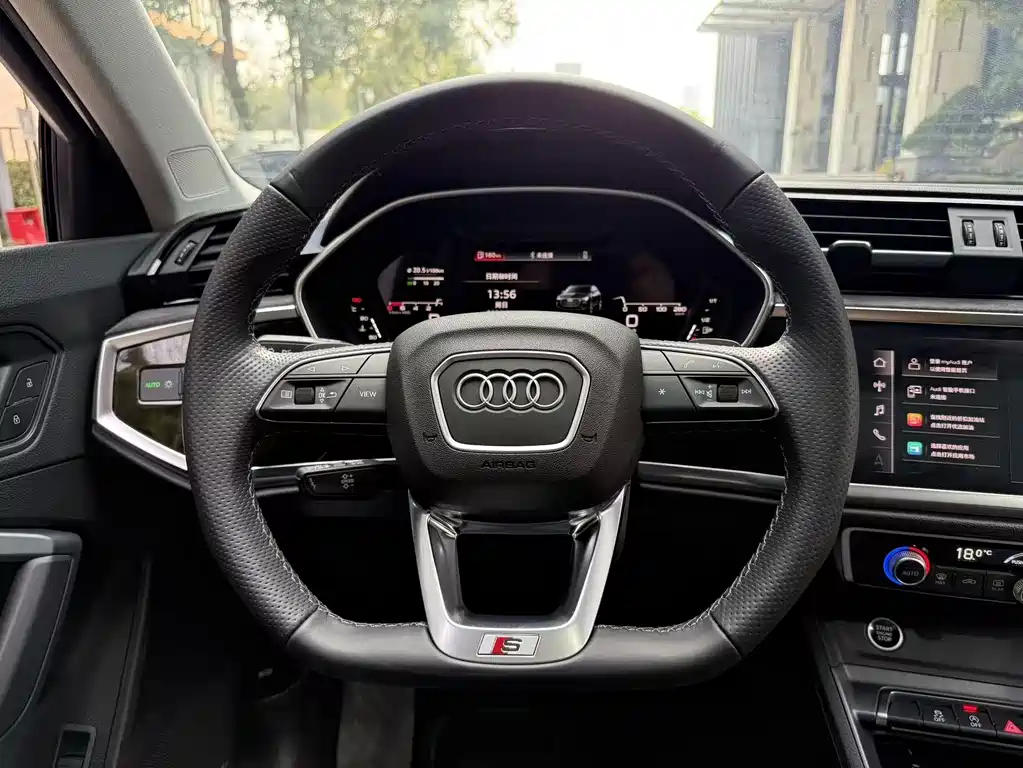 Audi Q3 Sportback 2022 — фото 10