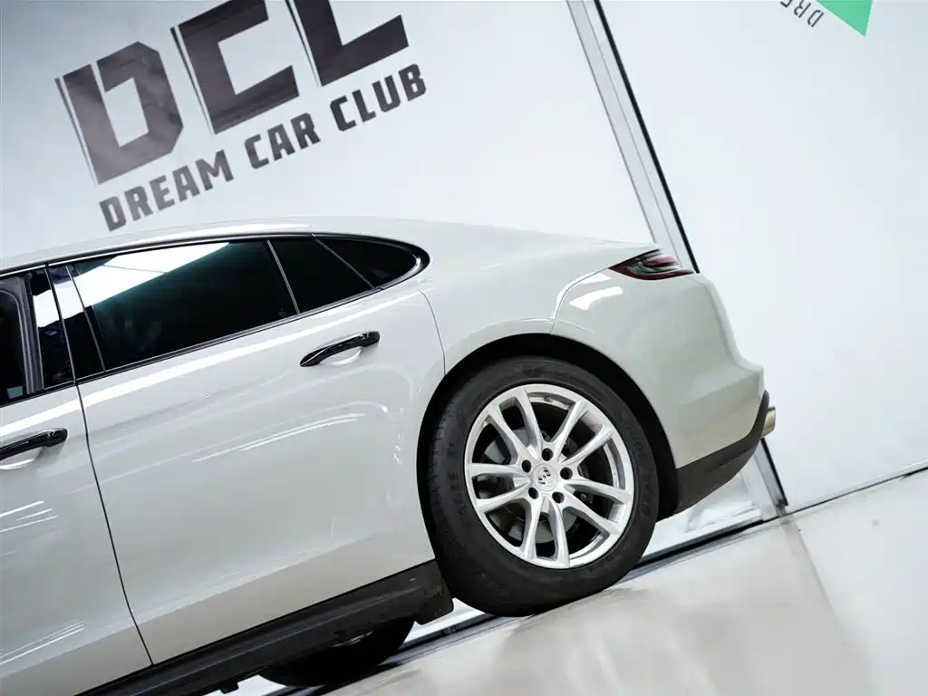Porsche Panamera 2019 — фото 20