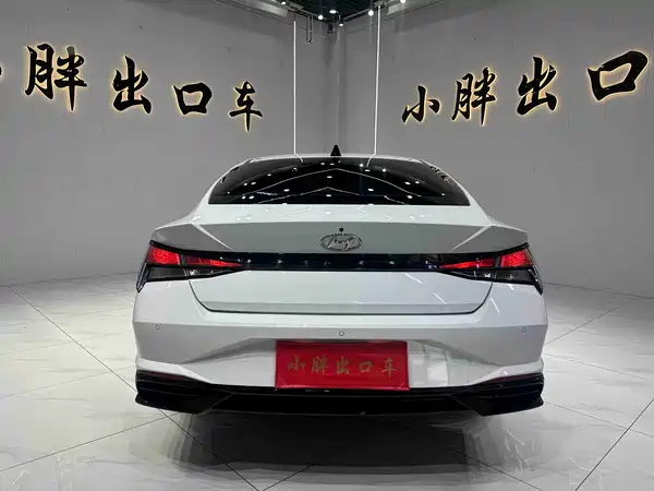 Hyundai Elantra 2023