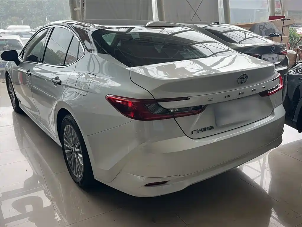 Toyota Camry 2025 — фото 14