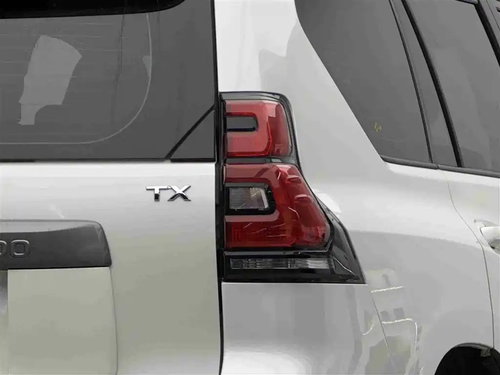 Toyota Prado 2019 — фото 16