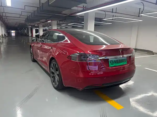 Tesla Model S 2020