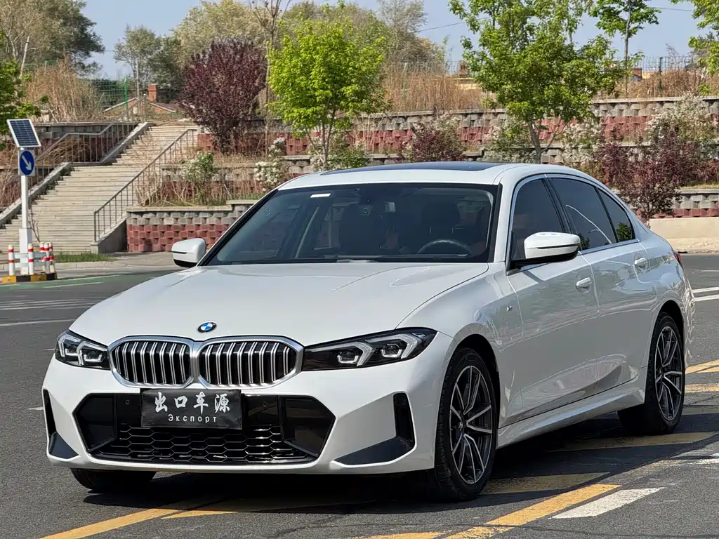 BMW 3 Series 2023 — фото 1