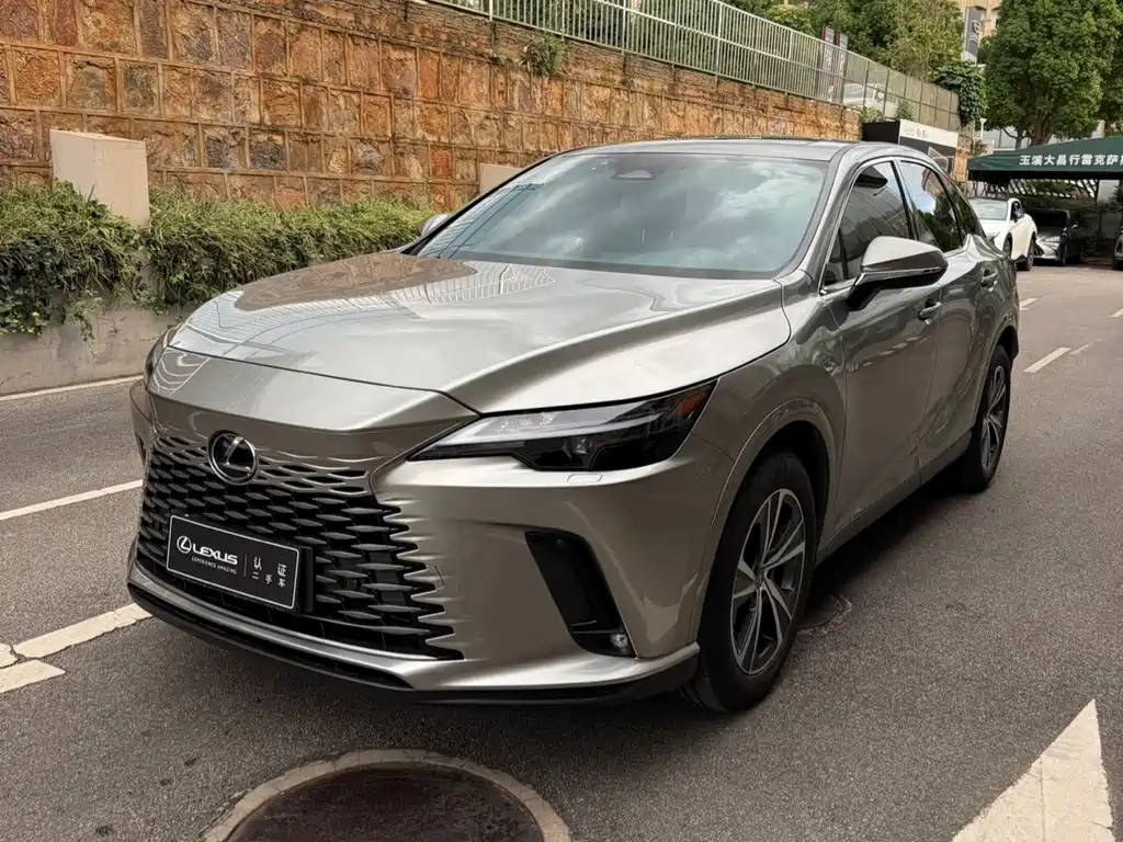 Lexus RX 2025