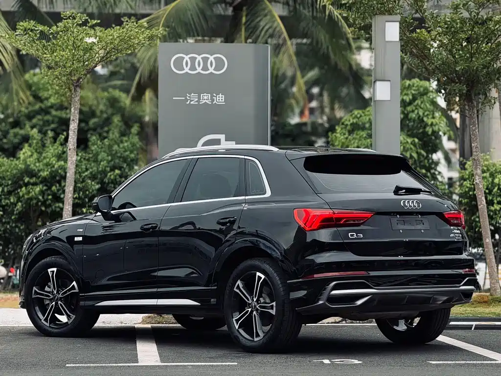 Audi Q3 2022 — фото 16