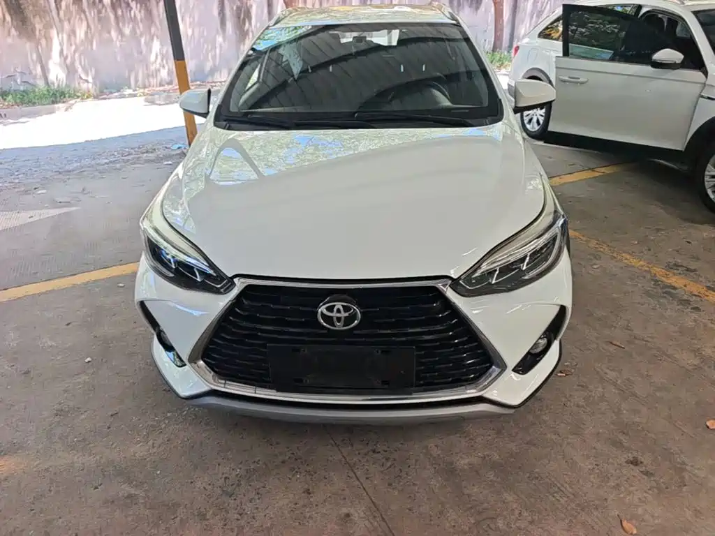 Toyota Yaris L 2021