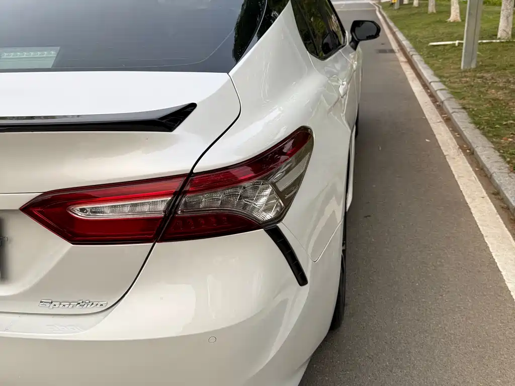 Toyota Camry 2020 — фото 24