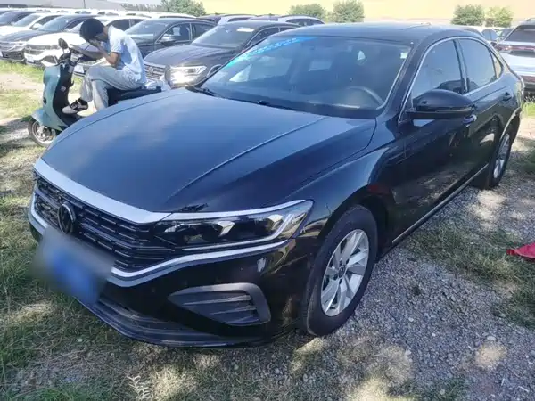 Volkswagen Passat 2025