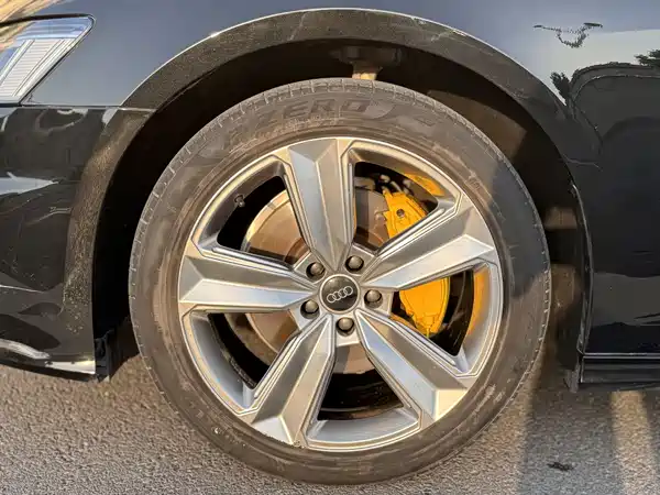Audi A6L 2022