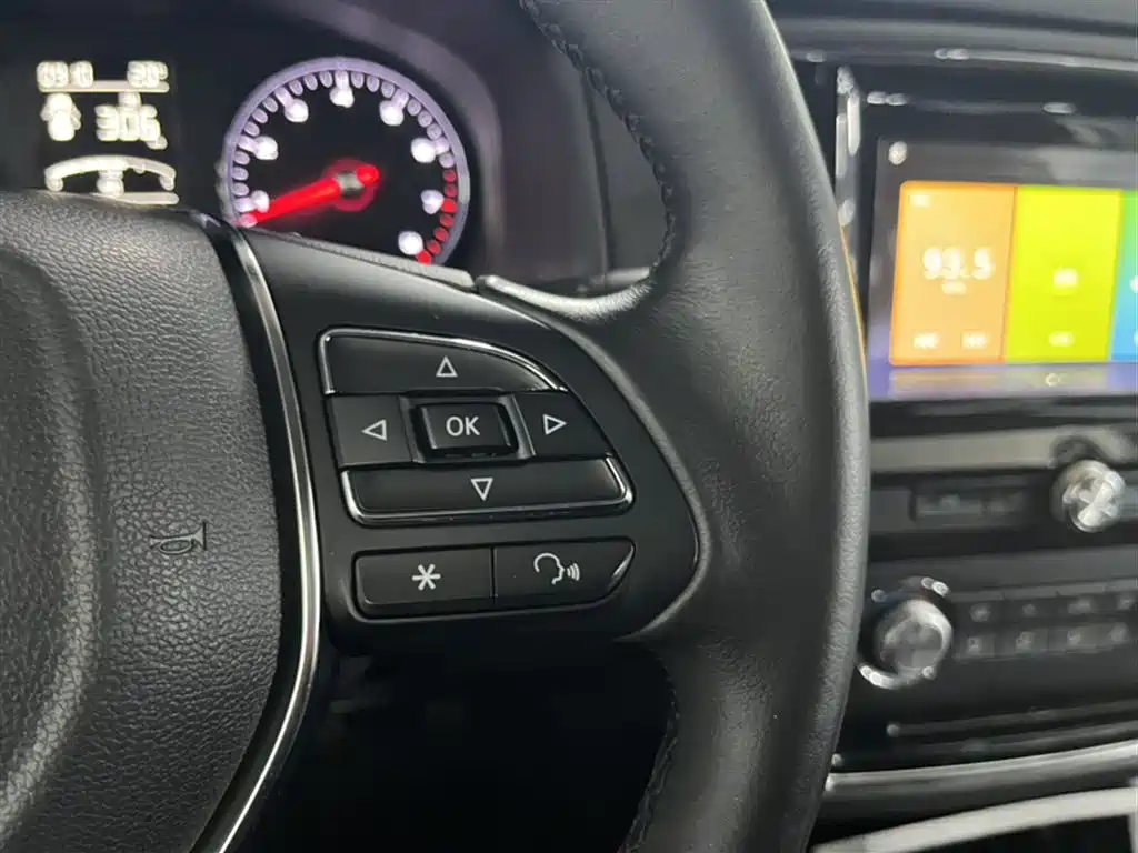Roewe i6 Classic 2018 — фото 24
