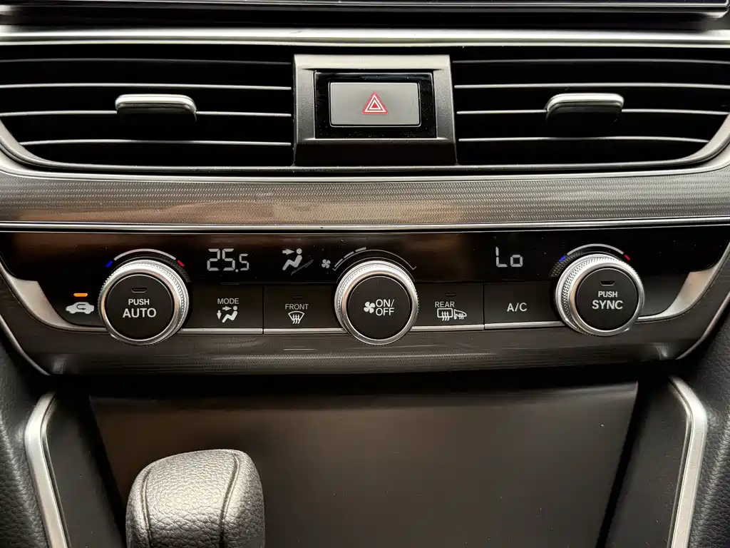 Honda Accord 2022 — фото 25