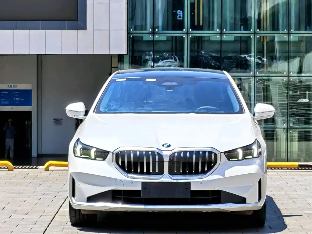 BMW 5 Series 2024