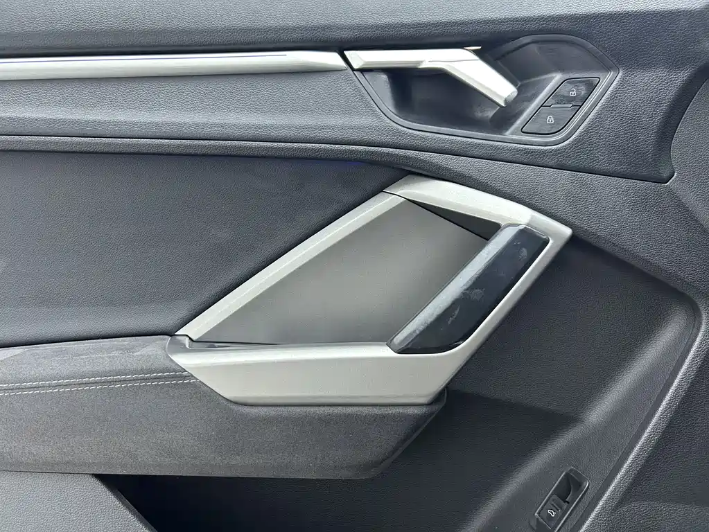 Audi Q3 2023 — фото 18