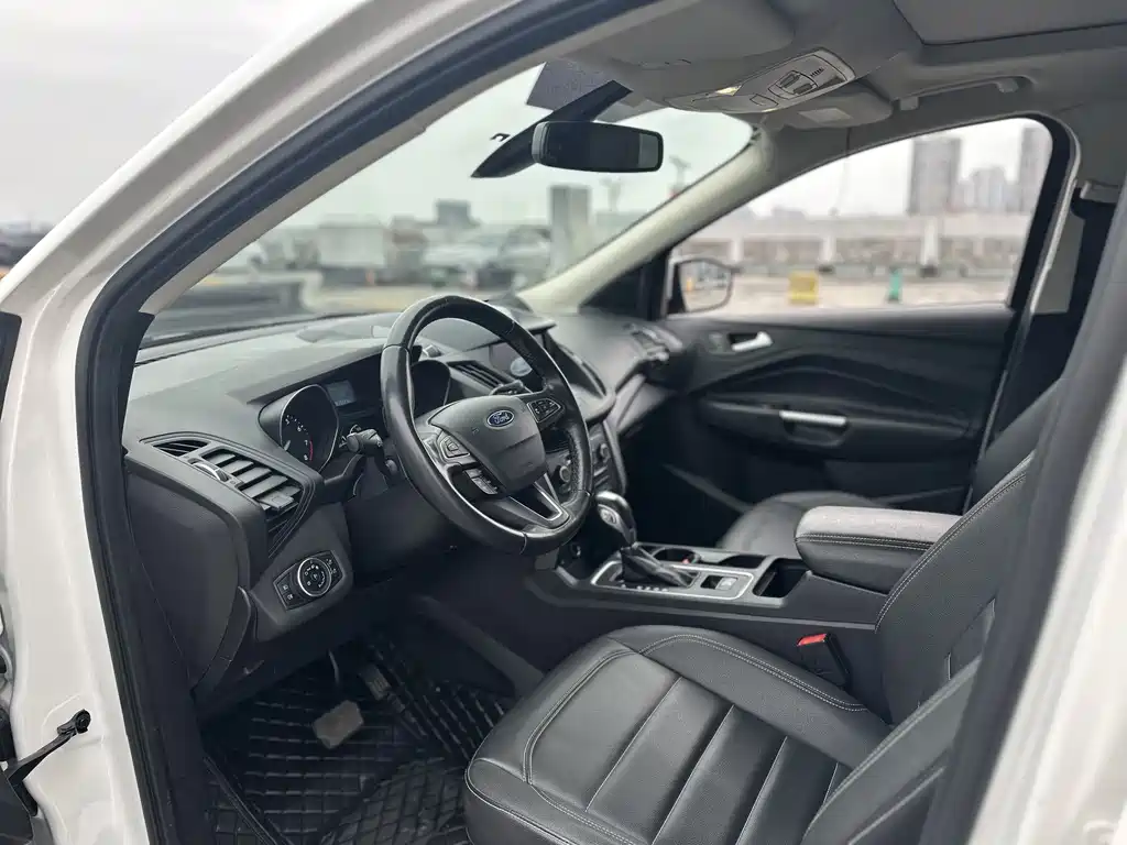Ford Kuga 2021 — фото 12