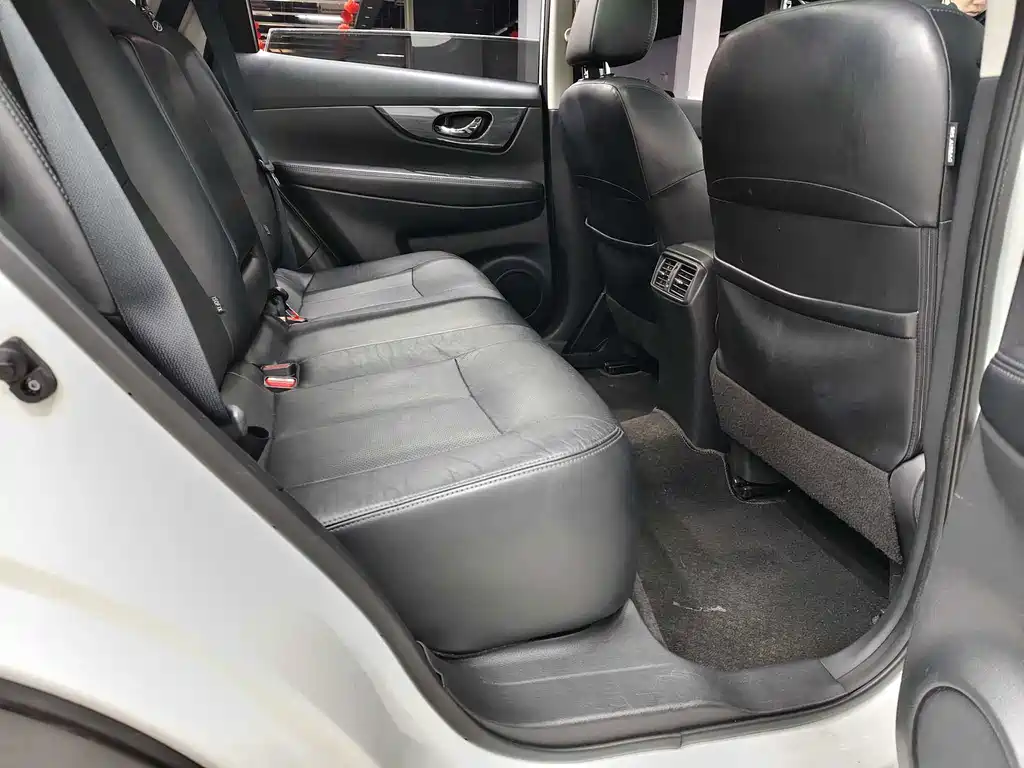 Nissan X-Trail 2015 — фото 10