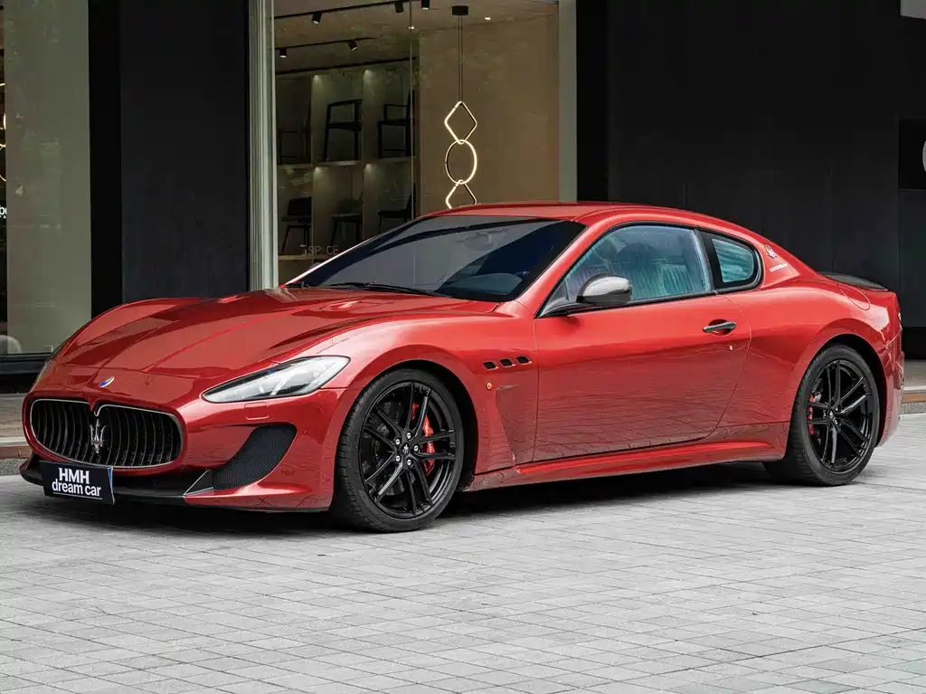 Maserati Granturismo 2013 — фото 1