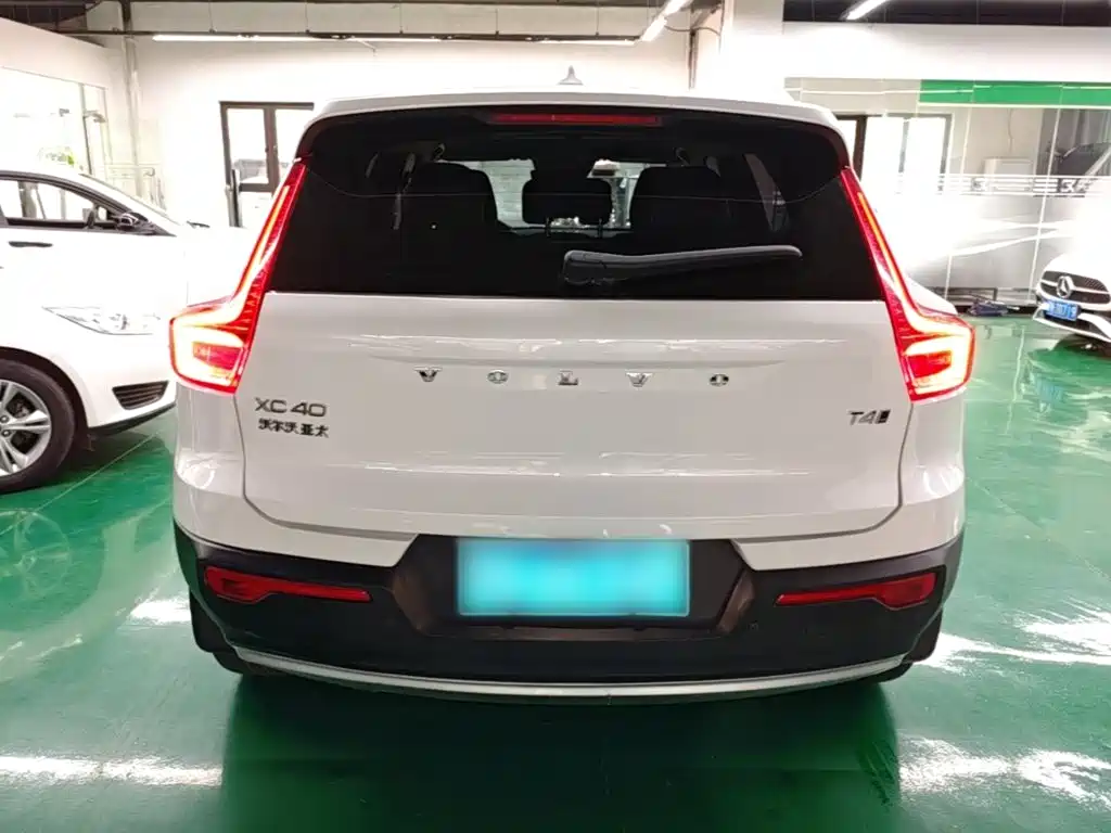 Volvo XC40 2021