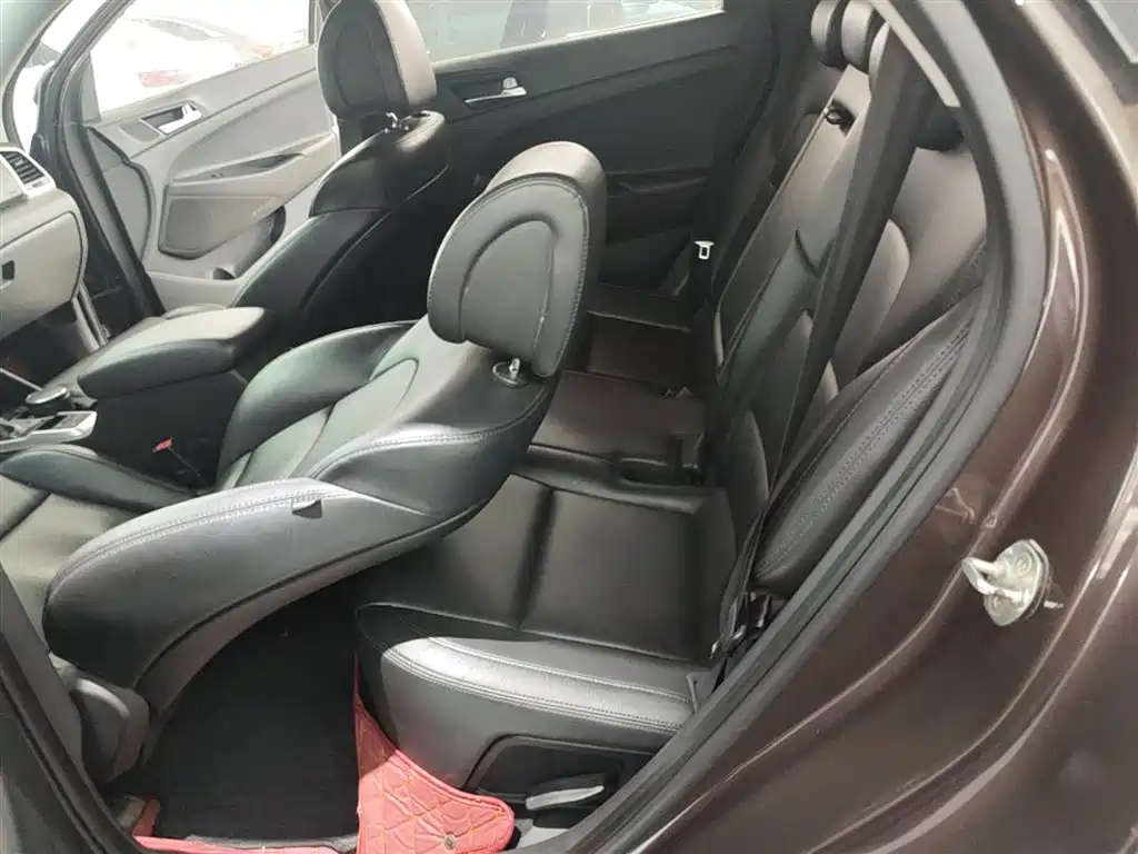 Hyundai Tucson 2016 — фото 17