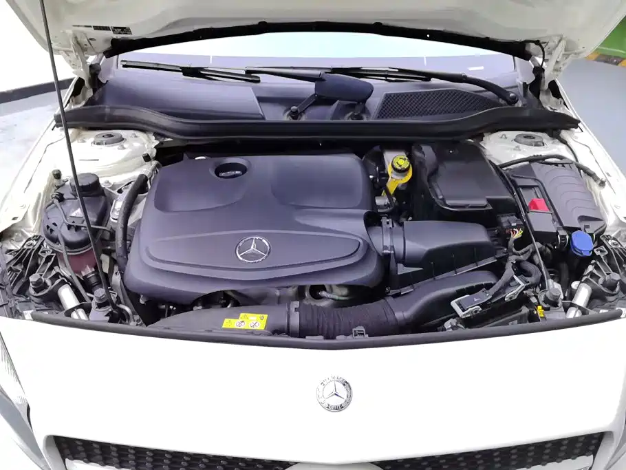 Mercedes-Benz A-Class 2016 — фото 10