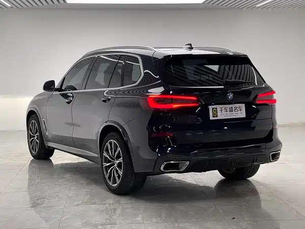 BMW X5 2023