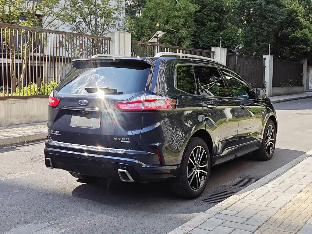 Ford Edge 2020 — фото 21