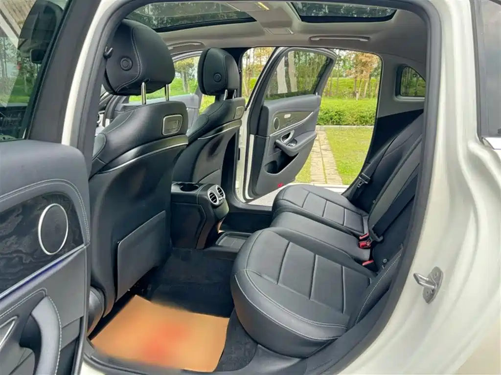 Mercedes-Benz E-Class 2019 — фото 18