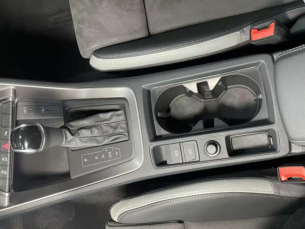 Audi Q3 2023 — фото 17
