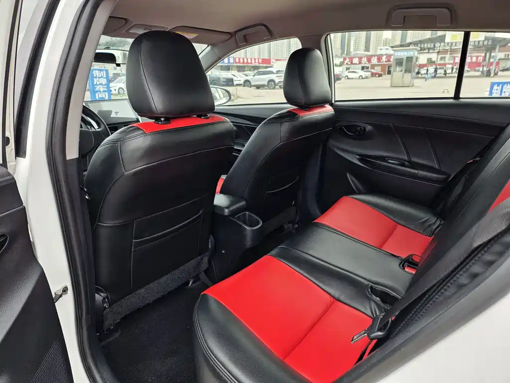 Toyota Yaris L 2018 — фото 8
