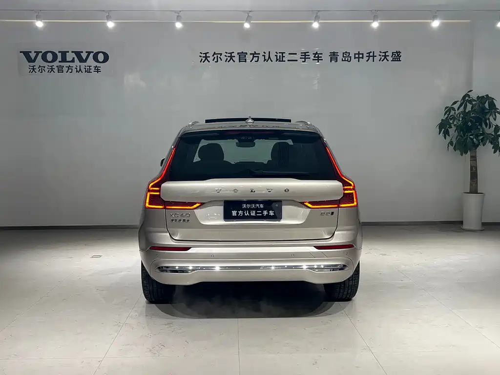 Volvo XC60 2025 — фото 4