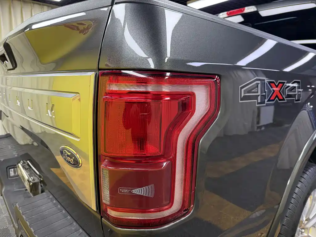 Ford F-150 Raptor 2017 — фото 15
