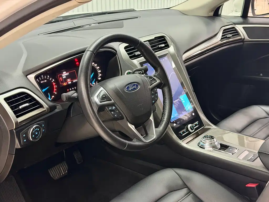 Ford Mondeo 2021 — фото 21