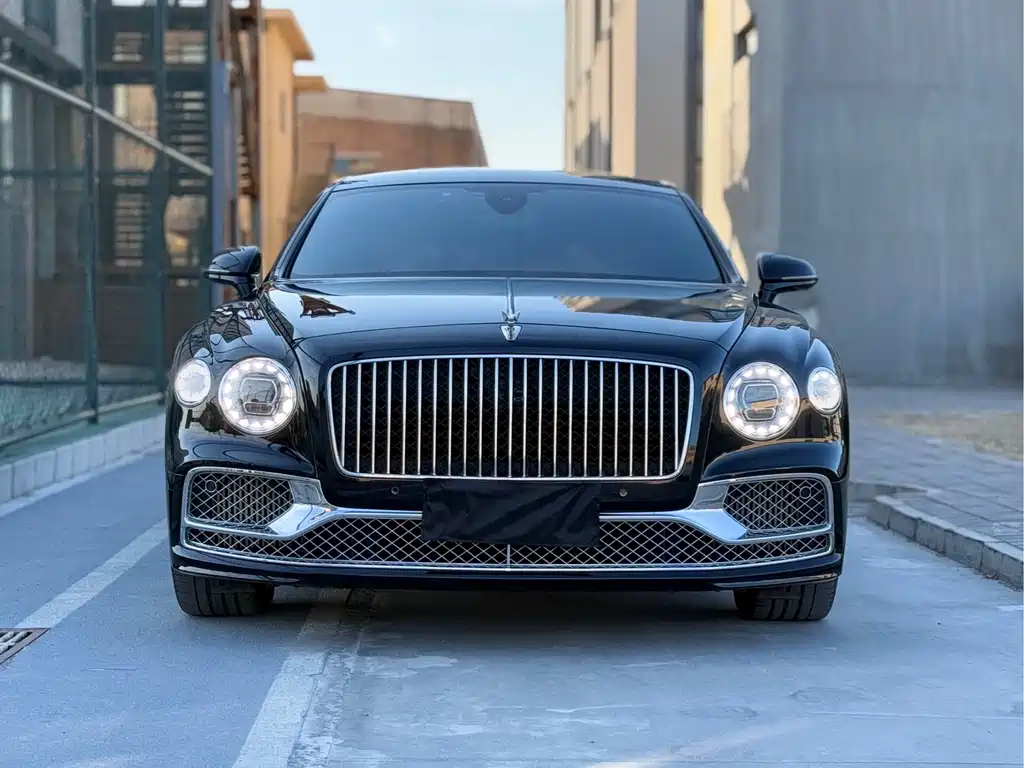Bentley Flying Spur 2021 — фото 4