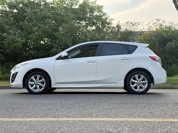 Mazda 3 Xingcheng 2015