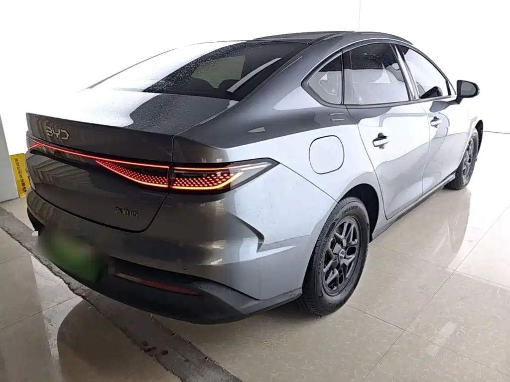 BYD Seal 05 DM-i 2025 — фото 7