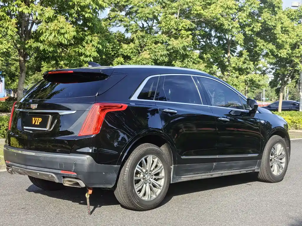 Cadillac XT5 2016 — фото 6