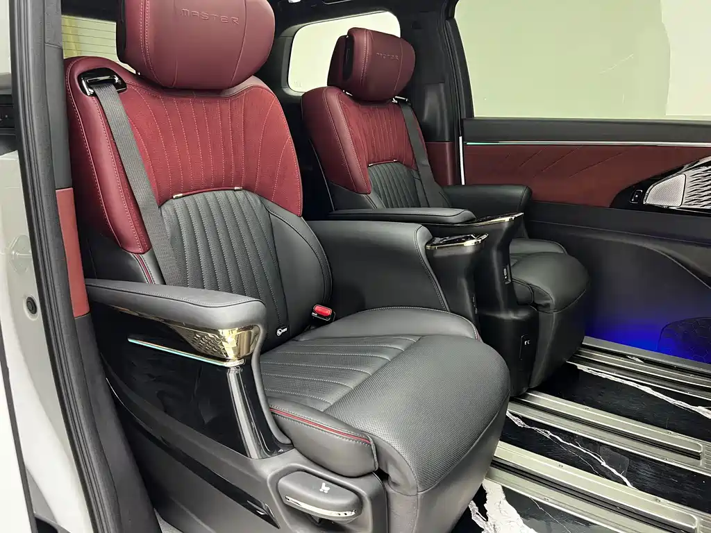 GAC Trumpchi M8 2023 — фото 10